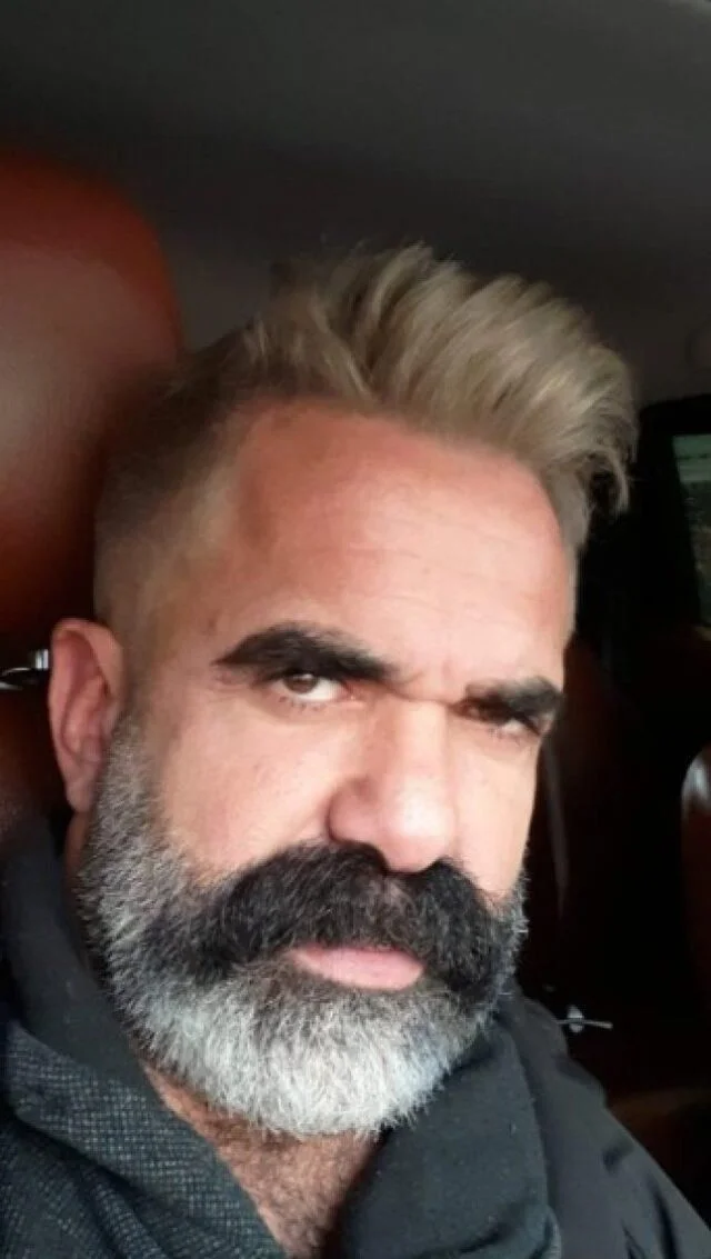 Çaycı Hüseyin oldu size Espresso Hüseyin! Alparslan Özmol'un yeni imajı ortaya çıktı! Böyle değişim yok!