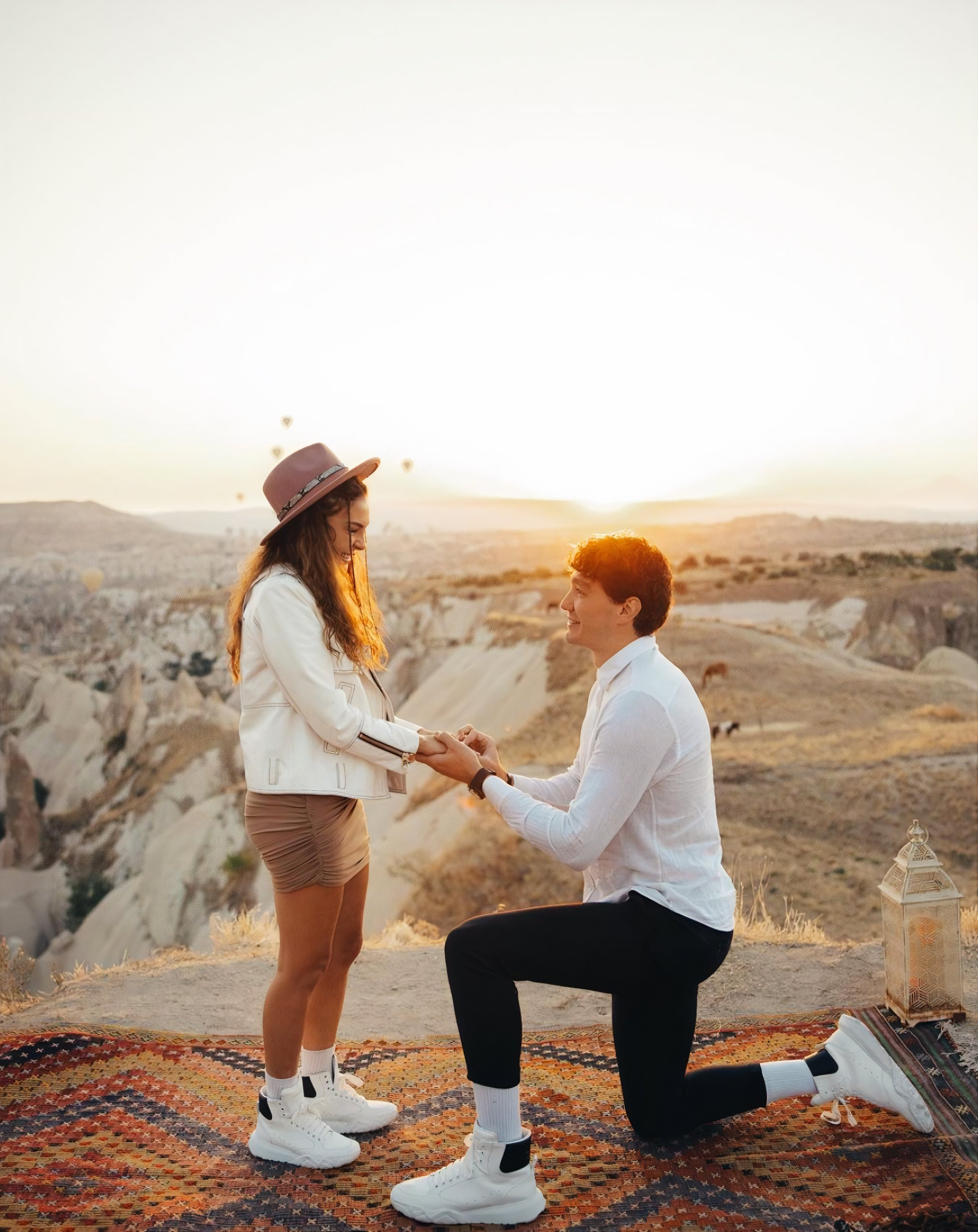 Cedi Osman proposes to girlfriend Ebru Şahin in scenic Cappadocia | Daily  Sabah