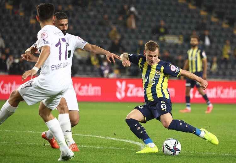 Fenerbahçe'de Burak Kapacak Kadıköy'de siftahı yaptı!