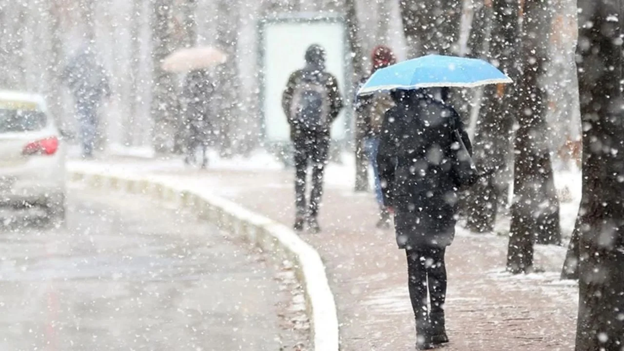Meteoroloji 'Tipi şeklinde olacak' diyerek uyardı: Buzlanma ve don bekleniyor!