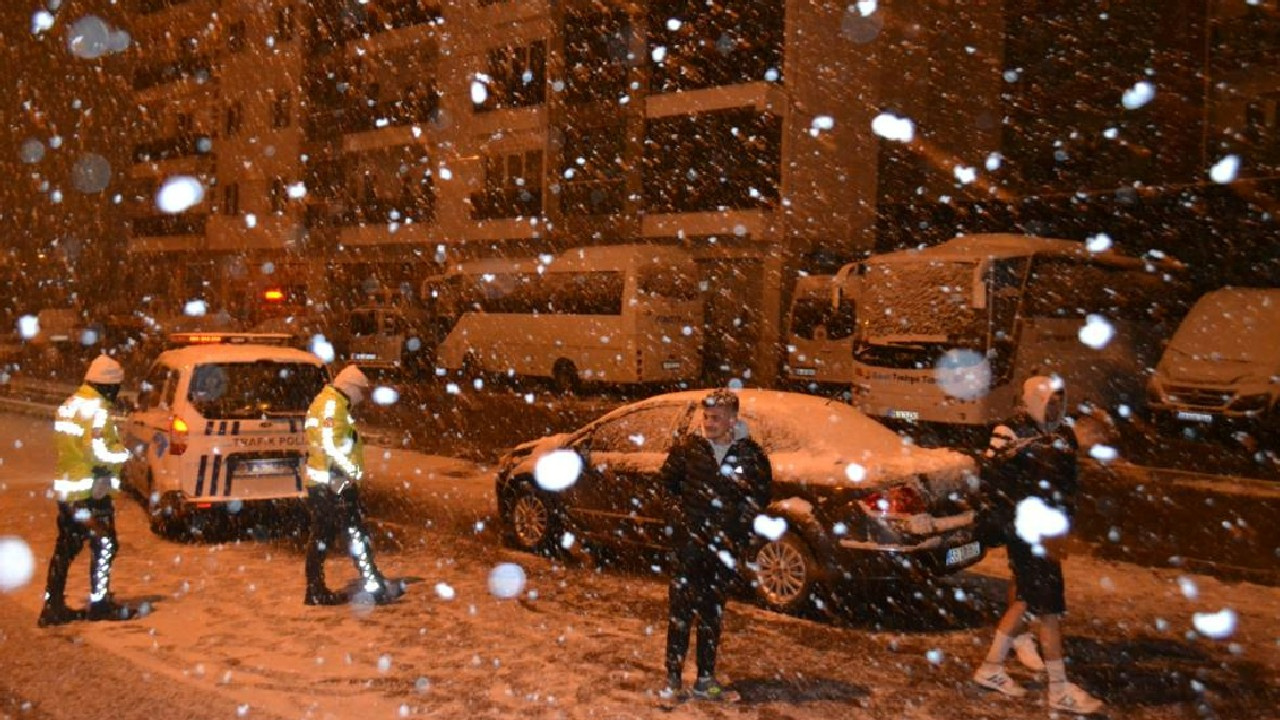 Karda drift şovu, 9 bin 125 liraya patladı