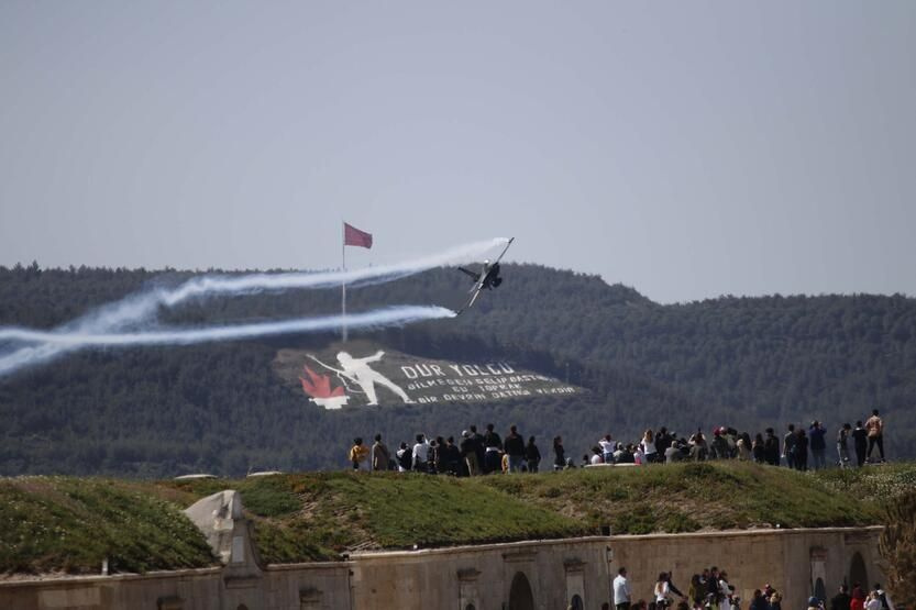 SOLOTÜRK Çanakkale'de 23 Nisan çocuklarını büyüledi!