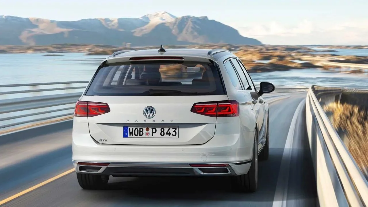 Wolkswagen Passat Almak Her Yiğidin Harcı Değil! Passat 2022 Fiyat Listesi Can Yakıyor