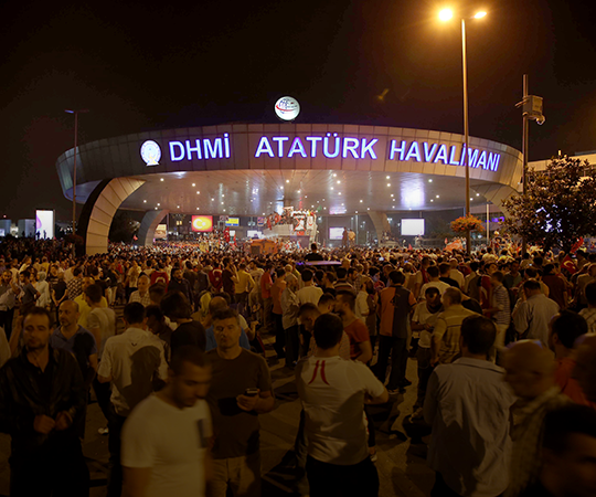 'Kılıçdaroğlu 15 Temmuz'da TBMM'ye gitmek üzere yola çıktı' diyen CHP'li vekil tepki topladı: 'TBMM İstanbul'da mı?' - Resim : 3