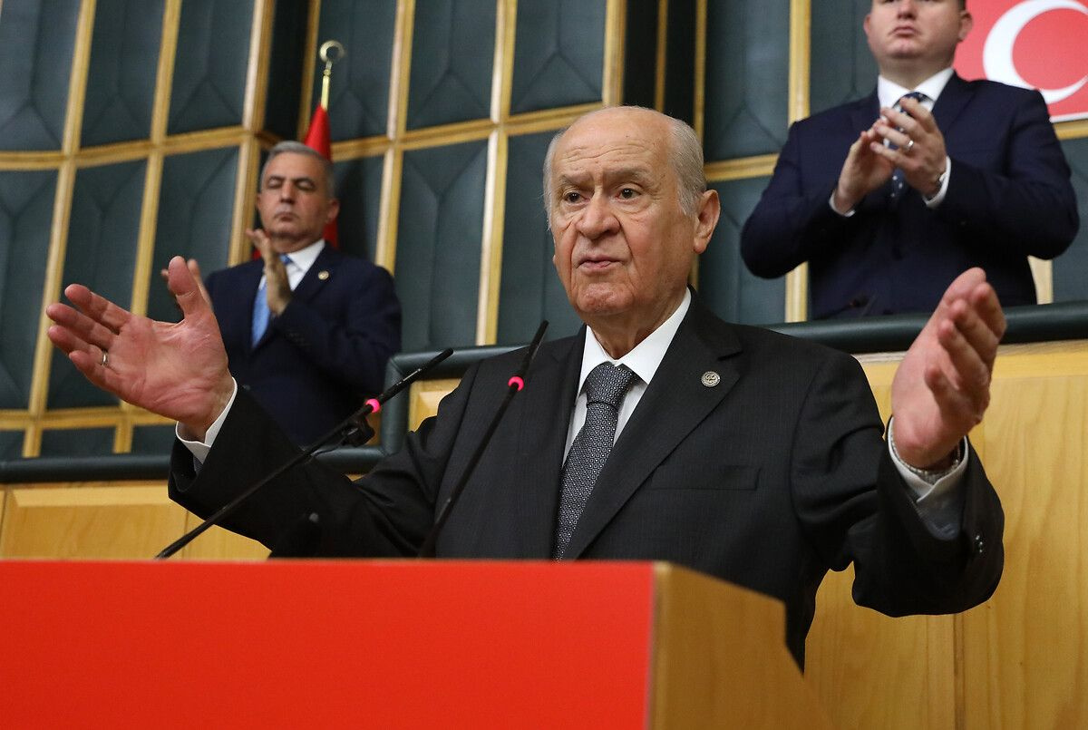 Devlet Bahçeli'nin hedef aldığı Cem Yılmaz'a ünlü isimlerden destek