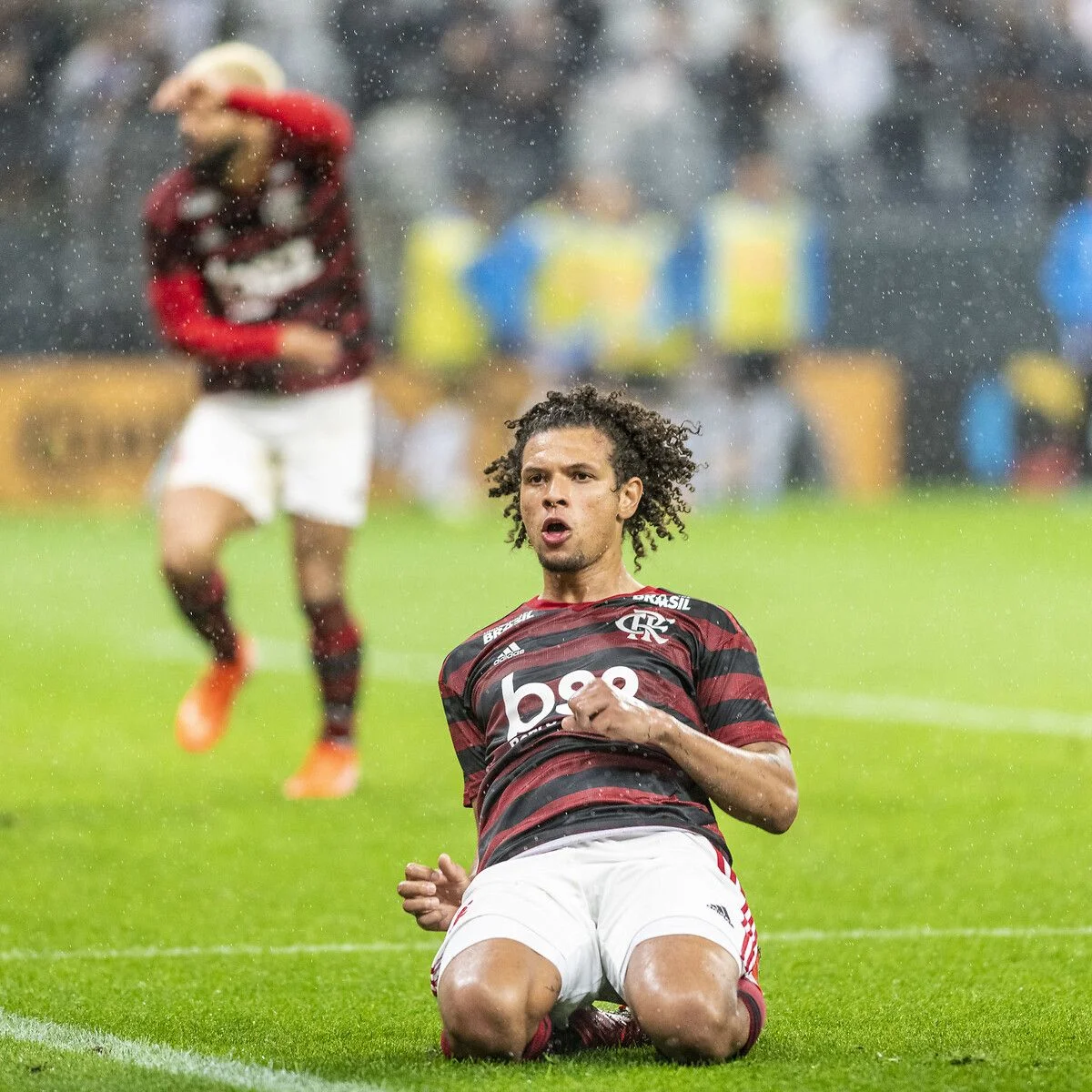 Fenerbahçe'de orta saha transferi için en güçlü aday Jorge Jesus'un eski öğrencisi Willian Arao