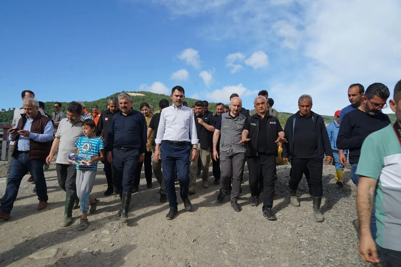 Bakan Kurum ve Bakan Karaismailoğlu, Bozkurt’ta çalışmaları yerinde inceledi