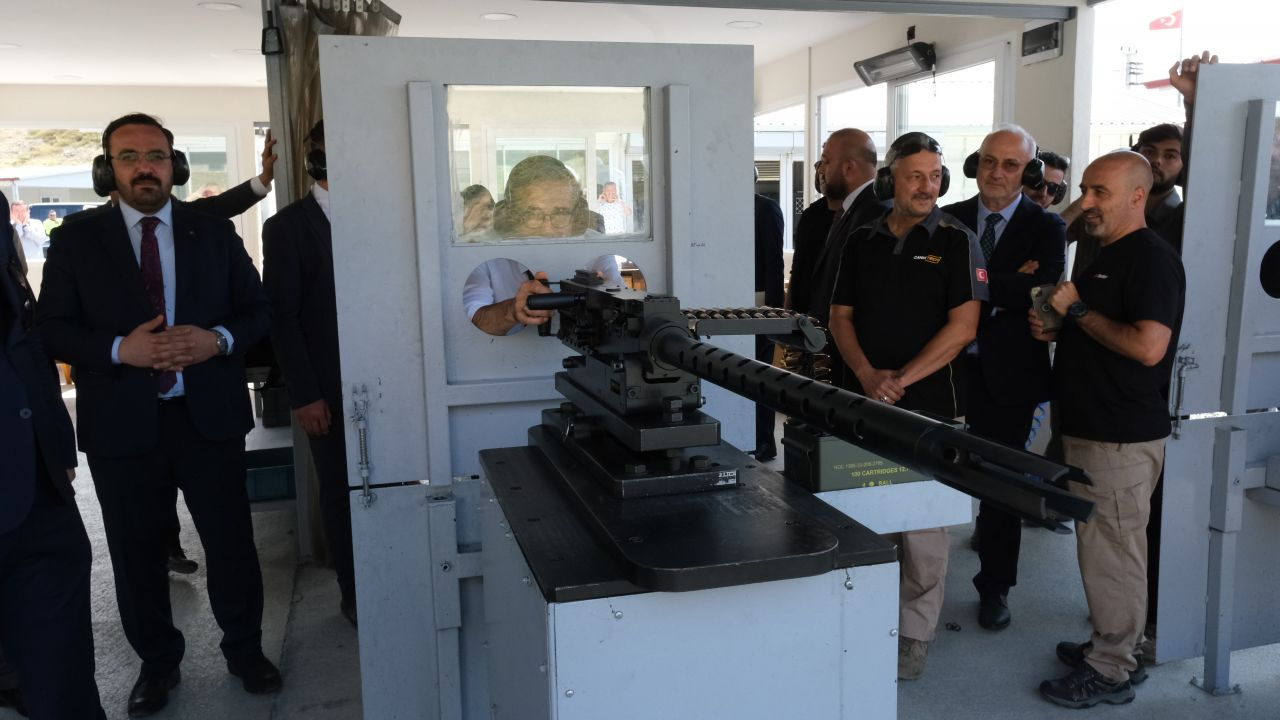 İlk kez yerli ve milli üretilen PMT 12.7 mm makineli tüfek seri üretime geçti