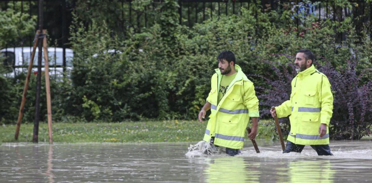 Dışarı çıkarken dikkat: Meteoroloji'den 10 ile sarı kodlu uyarı