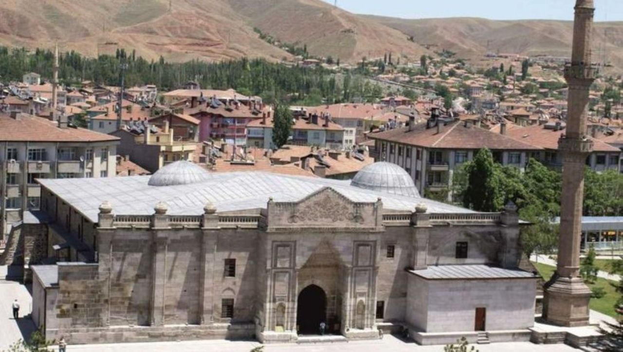 Anadolunun en eski yerleşim yeri Aksaray’ın gezilecek yerleri, yöresel lezzetleri ve şehrin kısaca tarihçesi
