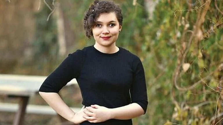 Üniversite sınavının şampiyonu görme engelli Fulya’ya dünya devlerinden iş teklifi yağıyor!