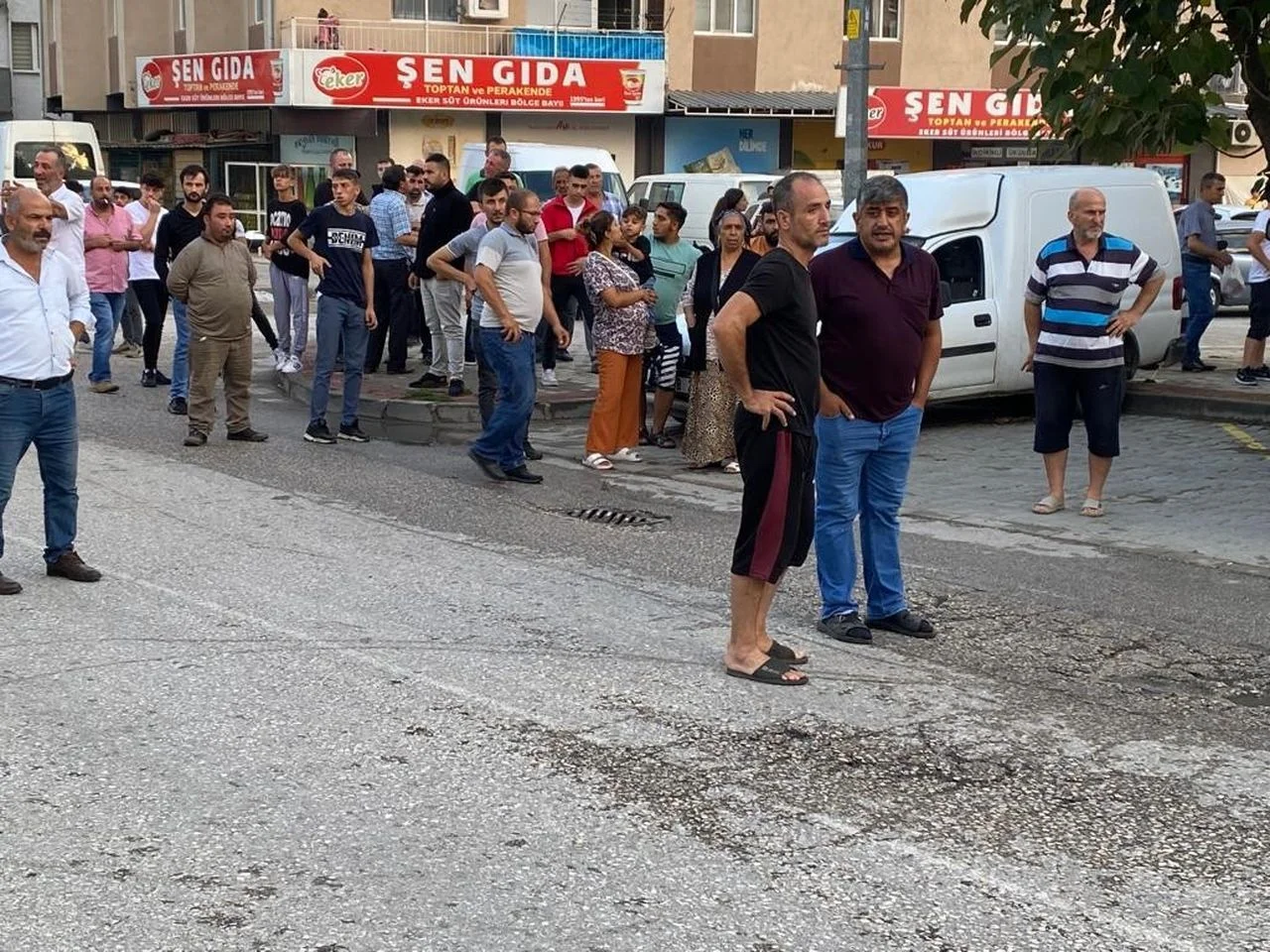 Halk otobüsü 8 yaşındaki çocuğa çarpıp, üzerinden geçti