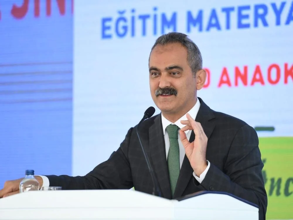 Bakan duyurdu: Artık derslerde maske kullanılmayacak!