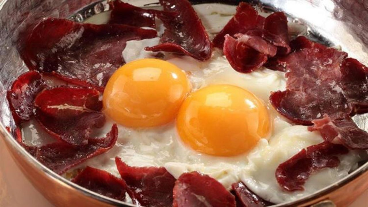 Yumurta, damarlarınızı tıkayabilir! Yumurta ile birlikte tüketilmemesi gereken yiyecekler