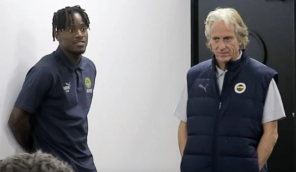Jorge Jesus'tan Rennes maçı öncesi büyük sürpriz