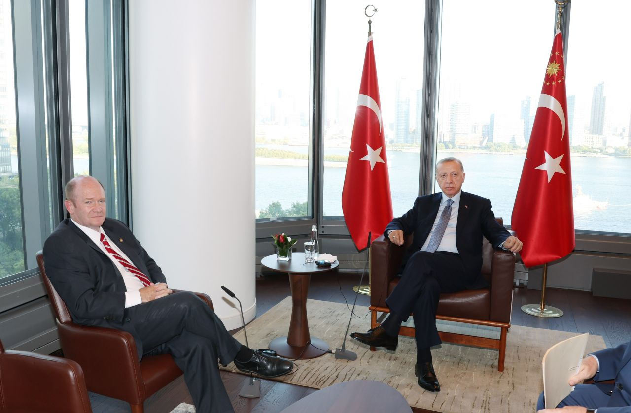 Cumhurbaşkanı Erdoğan'dan ABD'de önemli temaslar! ABD Senatörü Coons ve Libya Başkanlık Konseyi Başkanı Menfi ile görüştü