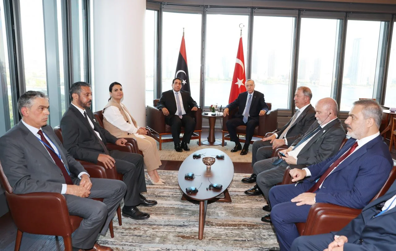 Cumhurbaşkanı Erdoğan'dan ABD'de önemli temaslar! ABD Senatörü Coons ve Libya Başkanlık Konseyi Başkanı Menfi ile görüştü