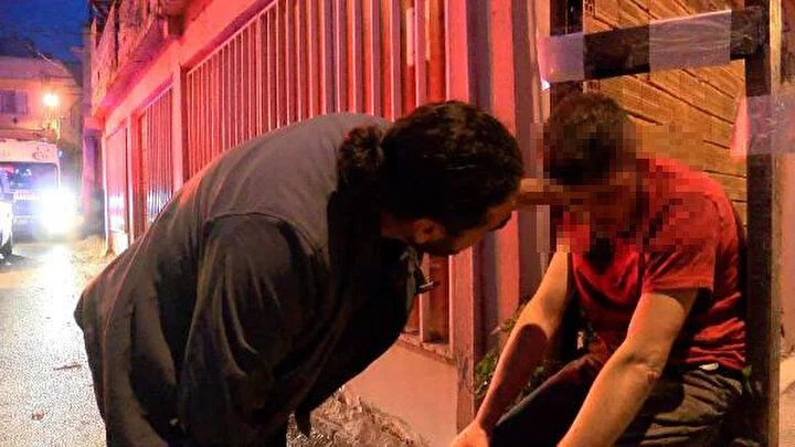 Mahalleli, dövüp zincirle direğe astı! Yanındaki notlar şaşırttı...