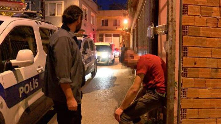 Mahalleli, dövüp zincirle direğe astı! Yanındaki notlar şaşırttı...