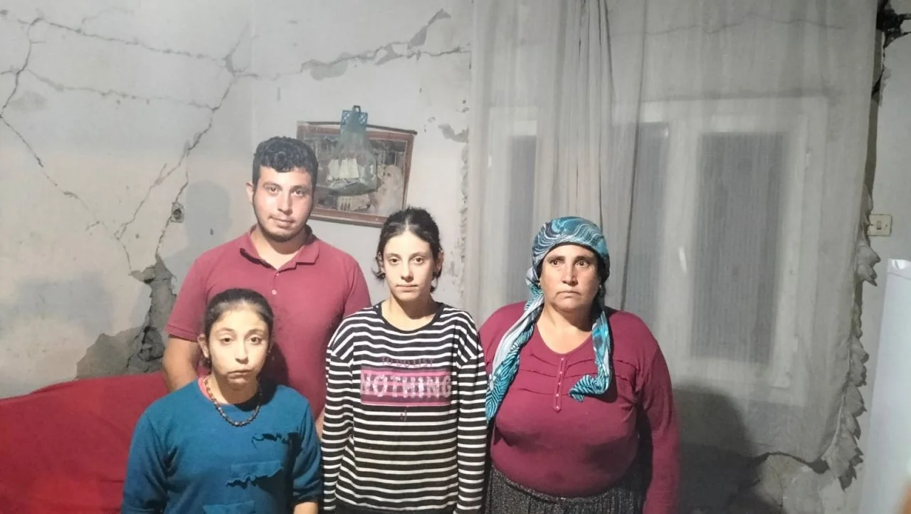 Osmaniye depreminde evleri ağır hasar aldı: O aile büyük korku yaşadı