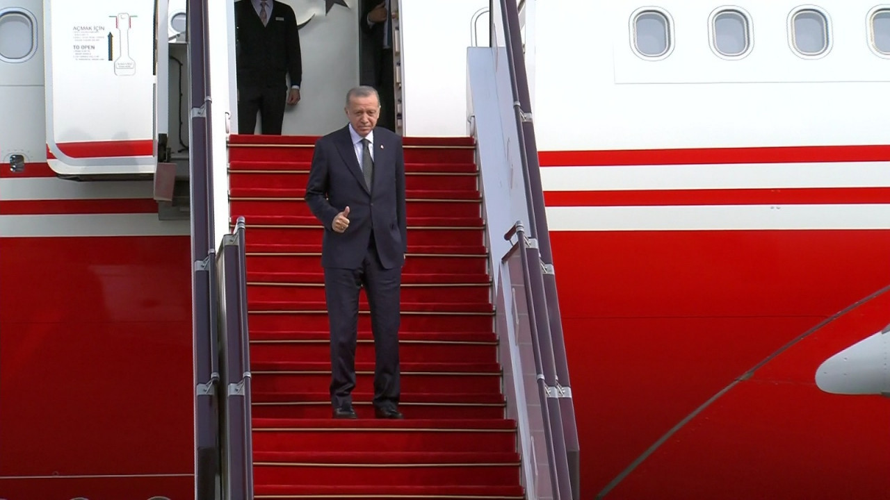 Cumhurbaşkanı Erdoğan Azerbaycan'da! Yeni havalimanına inen ilk devlet başkanı oldu... - Resim : 2