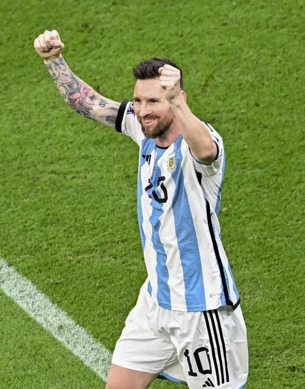 Messi'yle dalga geçtiler! "Ronaldo'ya bak ve öğren"