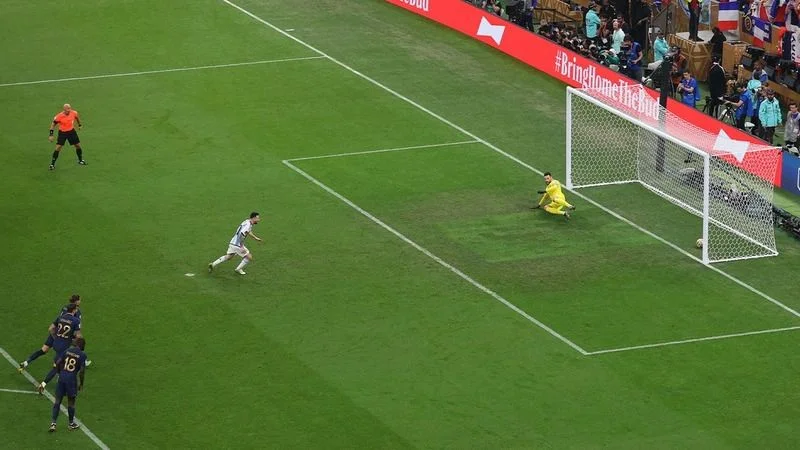 Messi'yle dalga geçtiler! "Ronaldo'ya bak ve öğren"