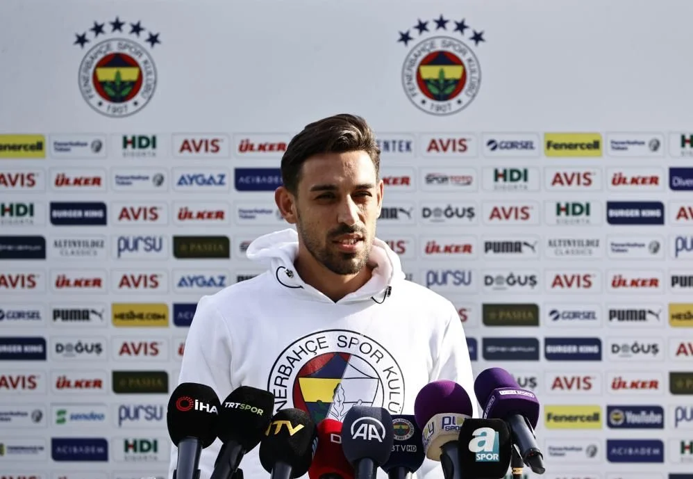 İrfan Can Kahveci'ye Kıvanç Tatlıtuğ göndermesi