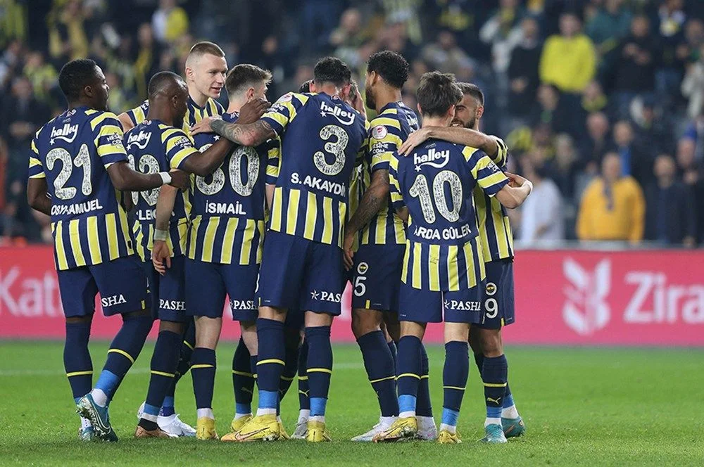 Devler kapışıyor! Ezeli rakipler Arda Güler'in peşine düştü...