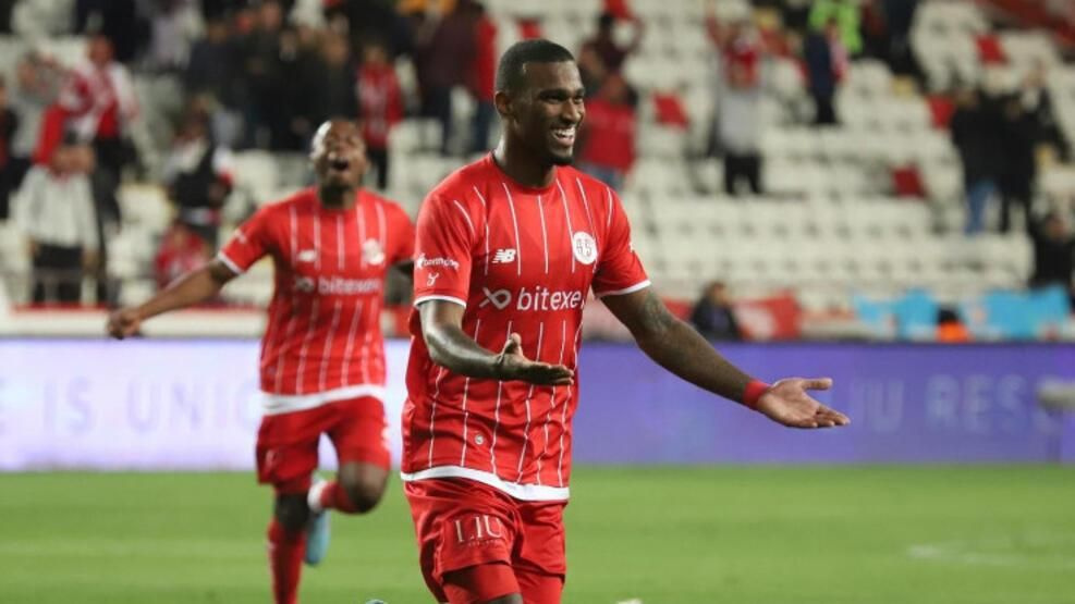 Fenerbahçe'de plan hazır! Haji Wright olmazsa, iki bomba isim masada...