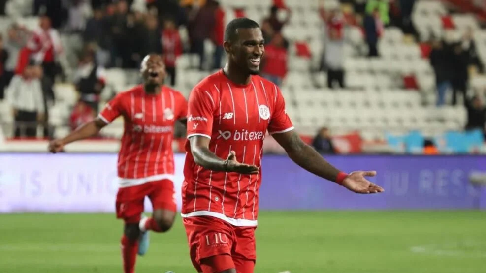 Fenerbahçe'de plan hazır! Haji Wright olmazsa, iki bomba isim masada...