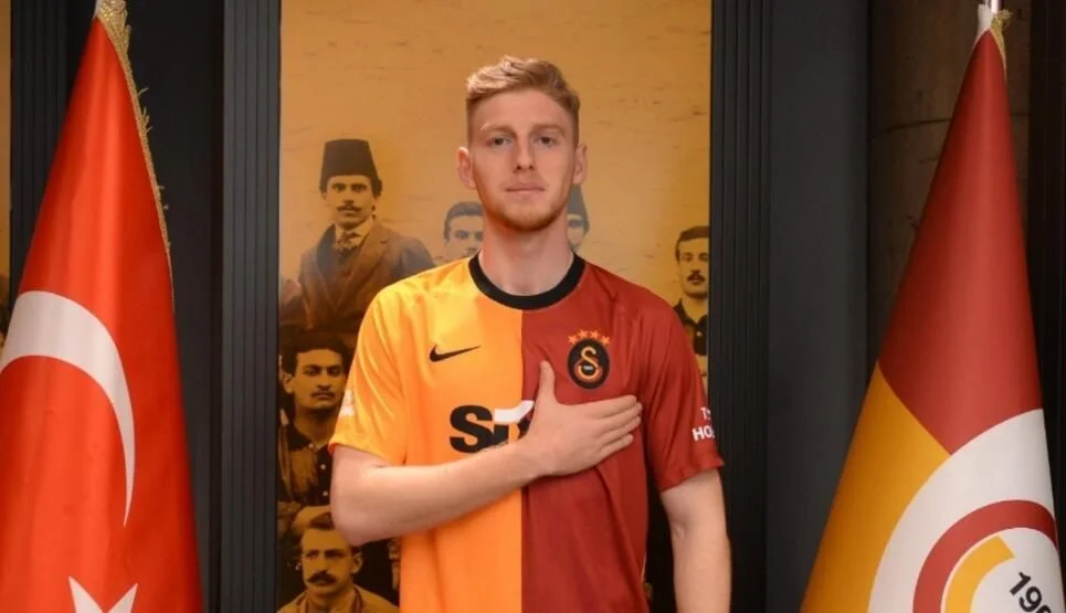 Galatasaray geleceğin yıldızları ile sözleşme imzaladı!