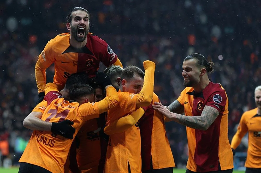 Rıdvan Dilmen dev maçı yorumladı! "Galatasaray artık 'Şam'a kadar geldi...''