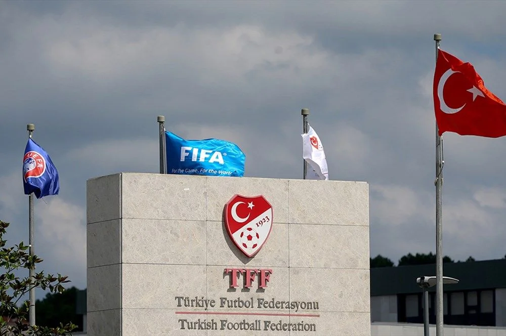 Futbol dünyasından depremzedeler için bağış!
