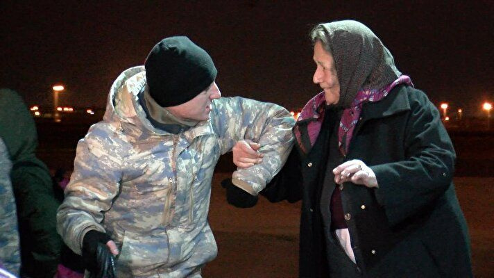 Tahliye sürüyor! 210 depremzede askeri kargo uçağıyla İstanbul'a getirildi