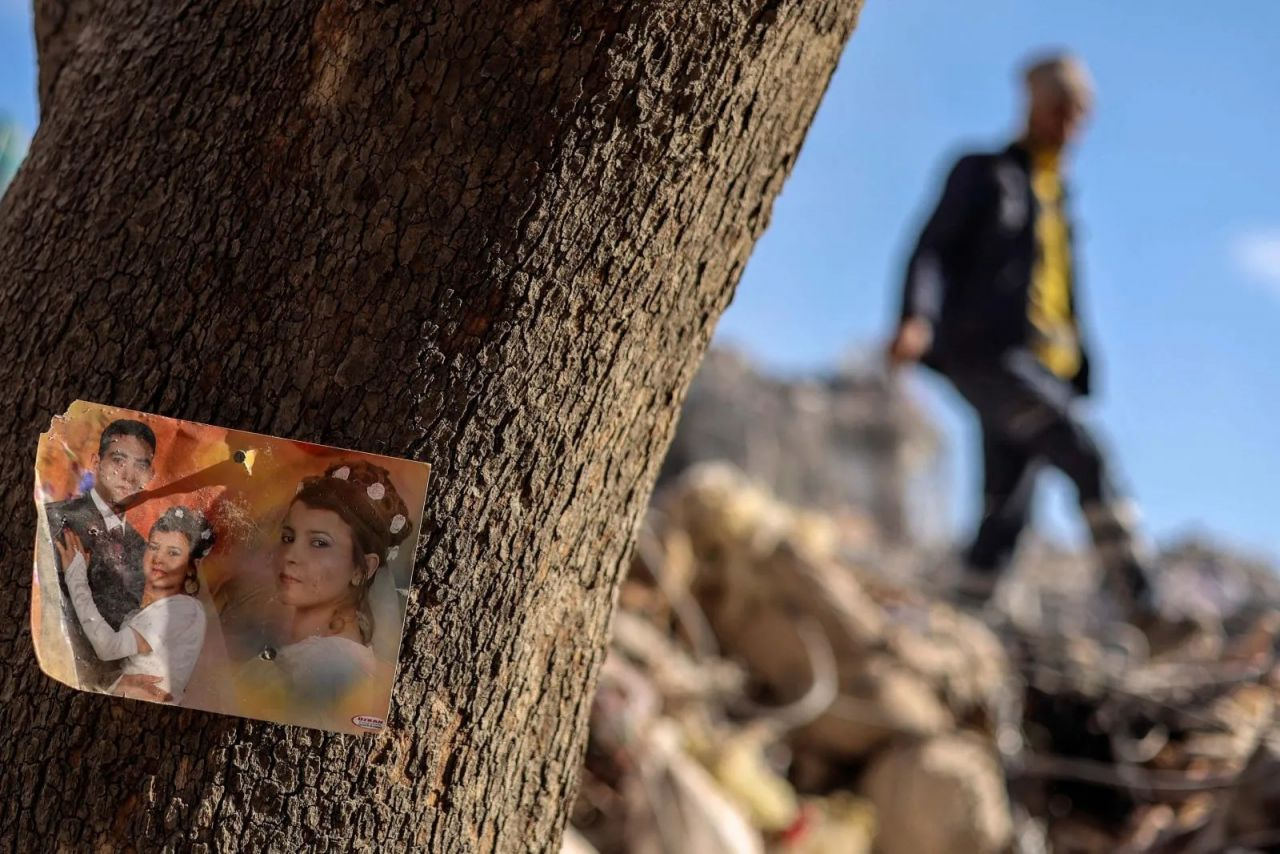 Hala umut var! Deprem bölgelerinde çalışmalar devam ediyor...