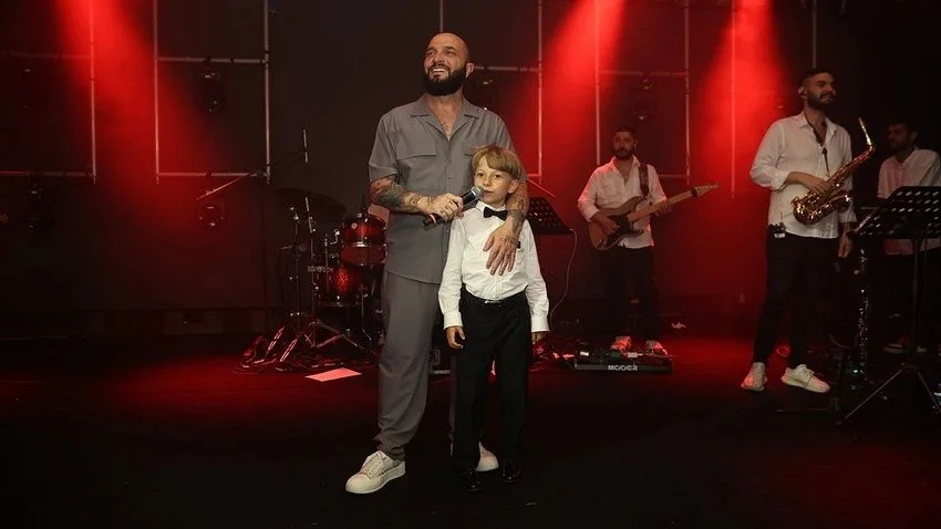 Elif ve Semih İğde çiftinin küçük oğulları Edis için görkemli sünnet töreni!