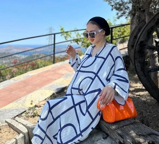 Başörtüsüyle uygunsuz görüntüler çeken Esra Rabia Ünal'ın fuhuştan yakalandığı ortaya çıktı