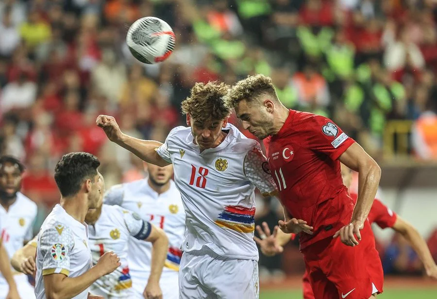 Stefan Kuntz Hakan Çalhanoğlu ve Orkun Kökçü'den korktu Hamit Altıntop ortadan kayboldu