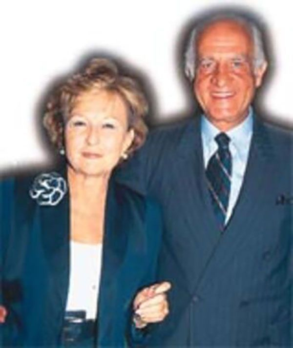 Suna Kıraç'tan kalan miras baba ve kızı birbirine düşürdü! İpek Kıraç ile mahkemelik olan İnan Kıraç'ın hamlesi ipleri kopardı