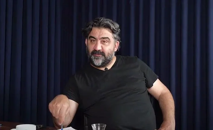 "Her çıkan hocaya laf yapıyor. Sanki antrenör futbolcu olarak almışlar"