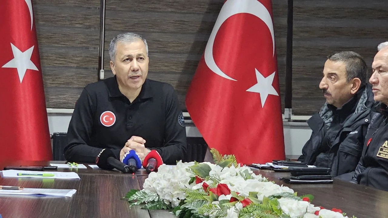 Batman ve Diyarbakır'da sel felaketi! Bakan Yerlikaya acı bilançoyu paylaştı! Ölü sayısı 9'a yükseldi