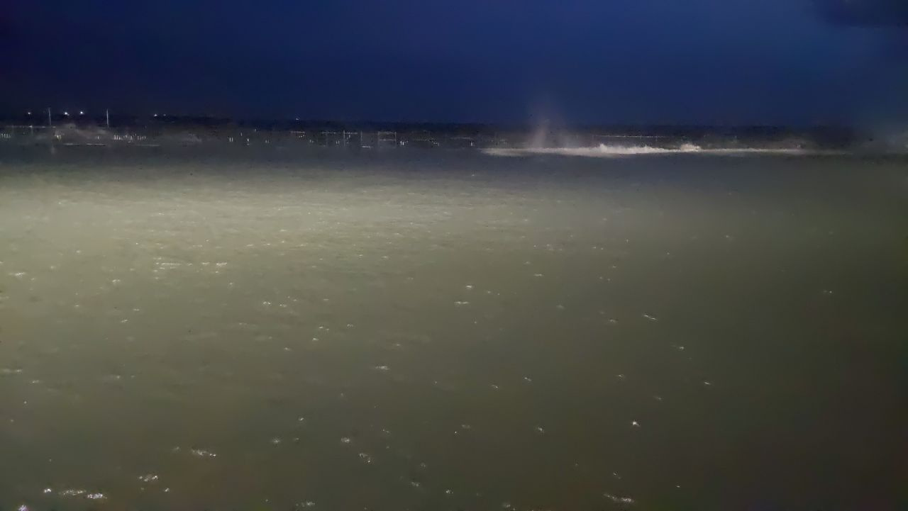 Tekirdağ'da deniz taştı: Tsunamiyi andıran görüntüler