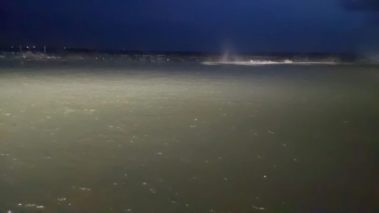 Tekirdağ'da deniz taştı: Tsunamiyi andıran görüntüler