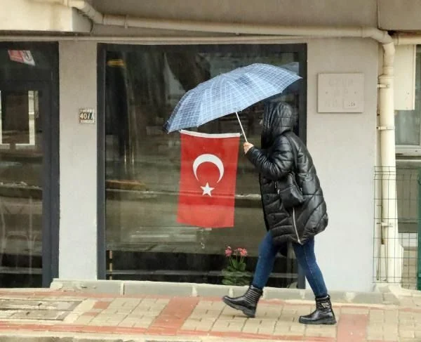Meteoroloji hava durumu tahminlerini yayınladı! 10 şehre sağanak yağış uyarısı!