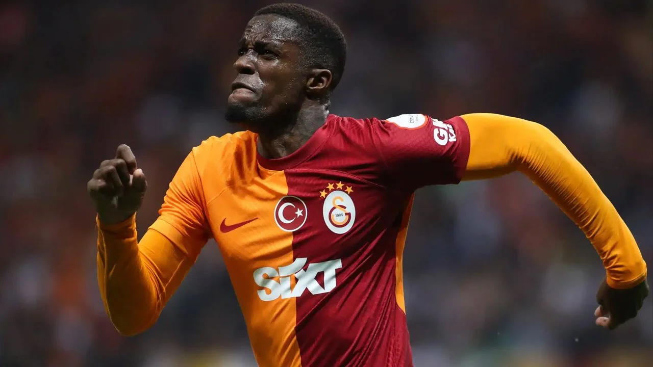 Galatasaray’da tüm taşları yerinden oynatacak ayrılık! Arap ekibiyle 3 yıllık anlaşma imzaladı, Cimbom’a devre arasında veda edecek: Bonservis kazandırmadan gidecek…