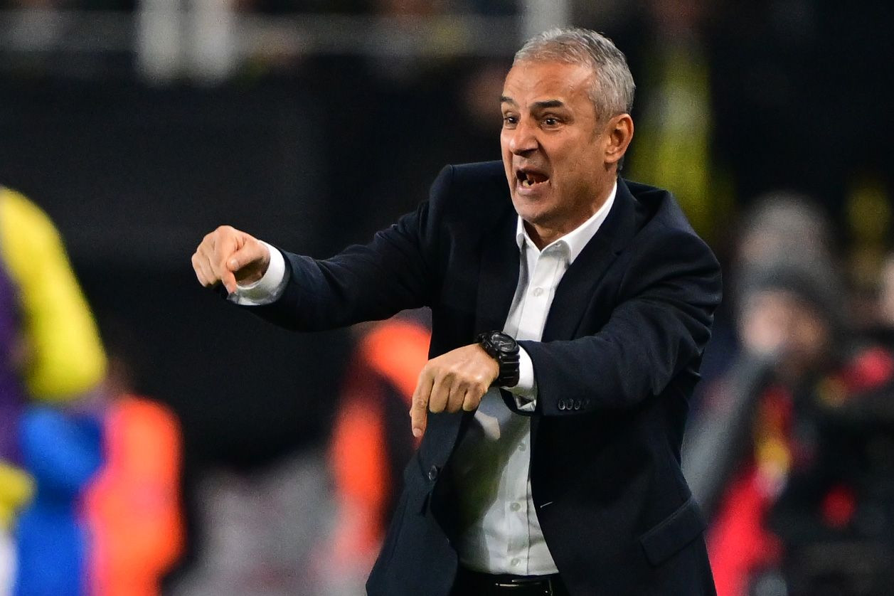 “İsmail Kartal’ın yarattığı hiçbir fark yok! Bu kafayla şampiyon olamaz. Ferdi Kadıoğlu bitik Ziyech’e karşı defo verdi. Dusan Tadic top falan oynamıyor”