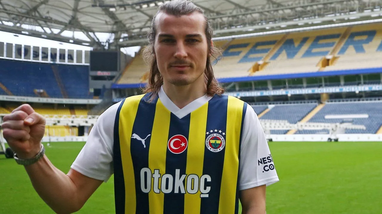 Ve Ali Koç’un Fenerbahçe başkanlığındaki son transferi belli oldu! Bitime 2 gün kala sürpriz hamle: Veda öncesi İsmail Kartal’ın son isteğini de yerine getirmek üzere…