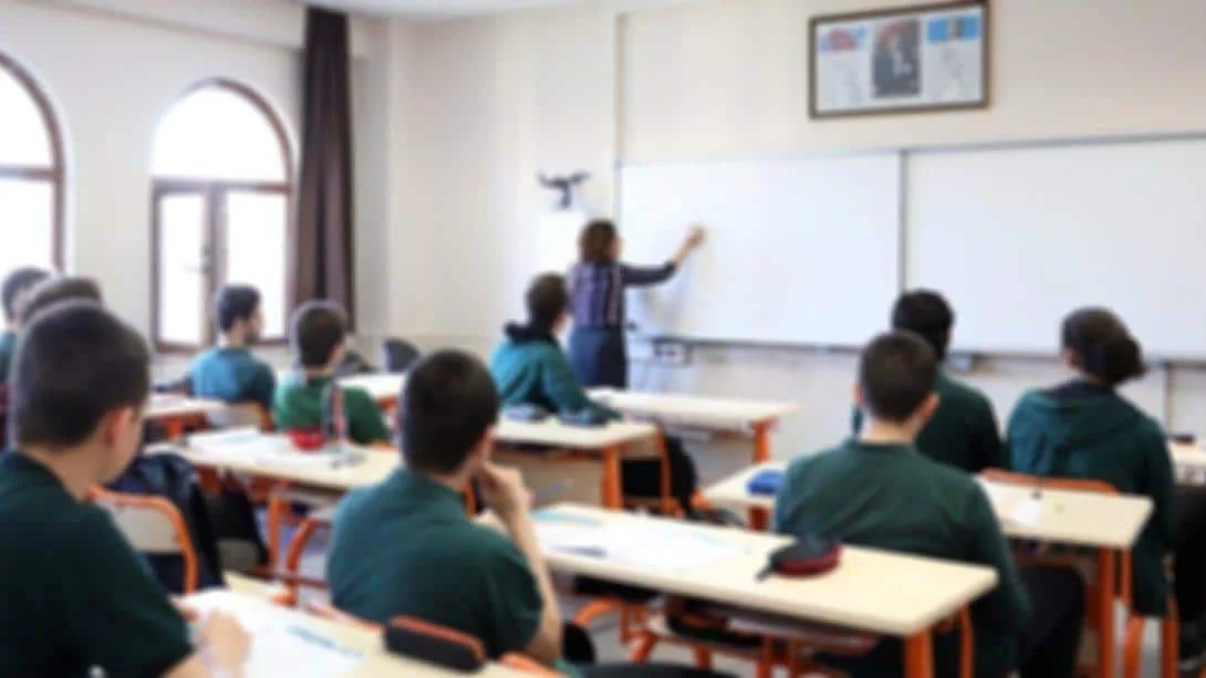 MEB'den dikkat çeken tatil kararı: Tatil süresi kısalacak, okul süresi artacak!