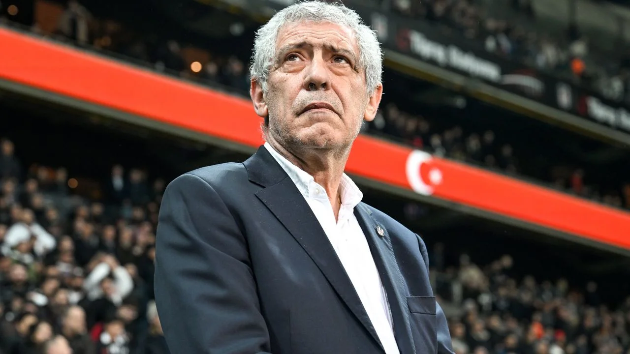 Beşiktaş'ın İstanbulspor maçı ilk 11'i belli oldu! Fernando Santos'tan derbi öncesi Semih Kılıçsoy için şaşırtan karar